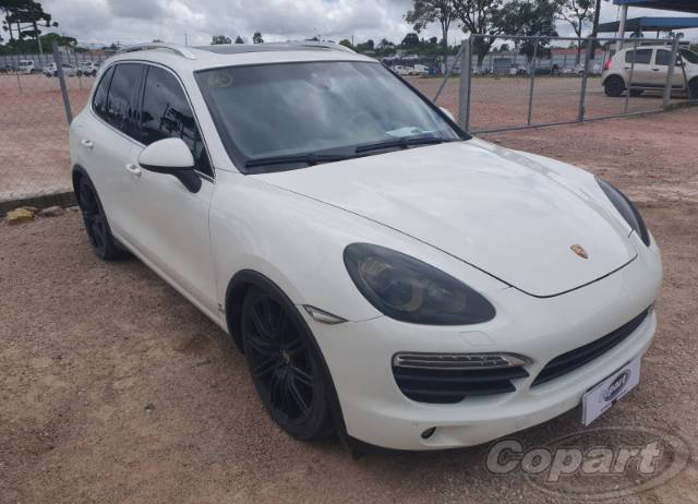 PORSHE CAYENNE S 4.8 V8 2012
