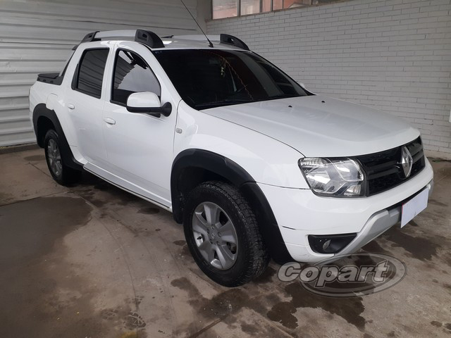RENAULT DUSTER OROCH 2.0 16V FLEX DYNAMIQUE 4P AUTOMÁTICO 2017