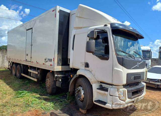 VOLVO VM 330 R 2018