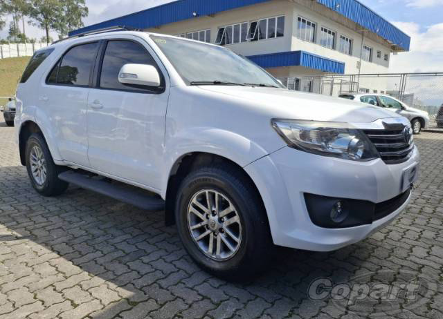 HILUX SW4 SR 2.7 16V VVT-I 2014