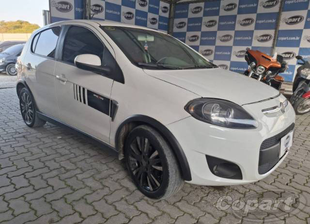 PALIO SPORTING 1.6 16V E.TORQ 2015 