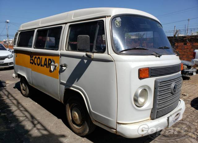 KOMBI ESCOLAR LOTACAOSTANDARD 1.4 TOTAL FLEX 2012